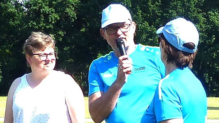 Begrüßung beim DVMB-Gruppenpicknick